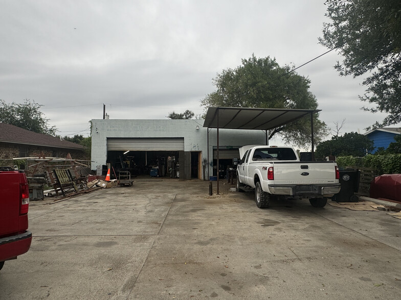 2505 N Bridge Ave, Weslaco, TX for sale - Building Photo - Image 3 of 8