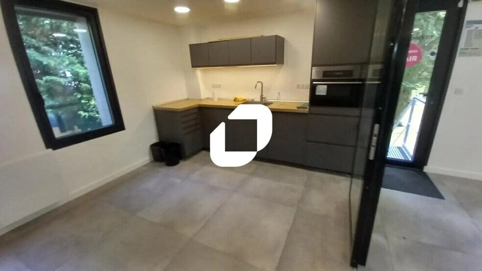 Office in Marcq-en-Baroeul for lease - Building Photo - Image 3 of 8