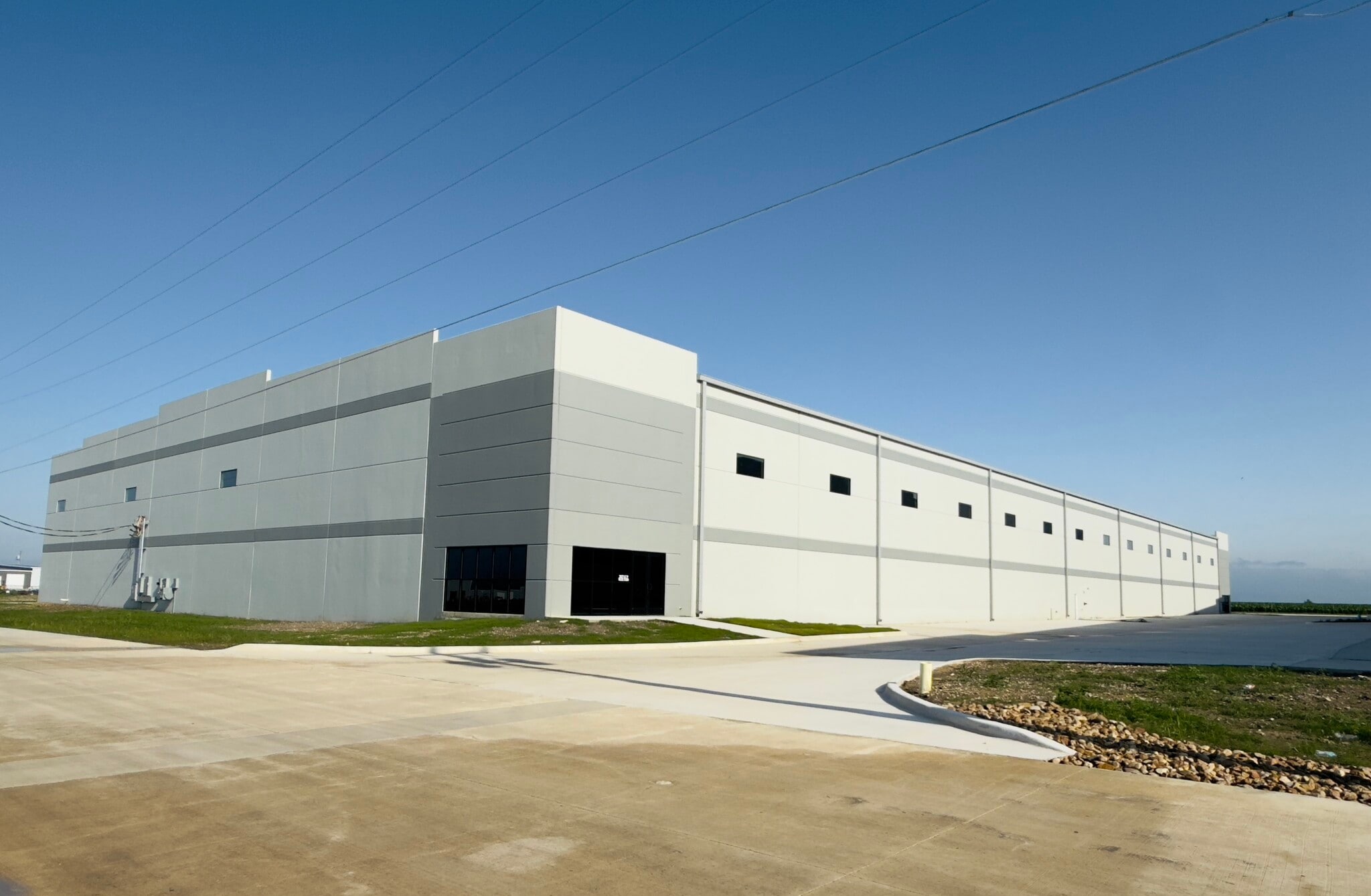 21901 US-79 Hwy, Taylor, TX for lease Building Photo- Image 1 of 2