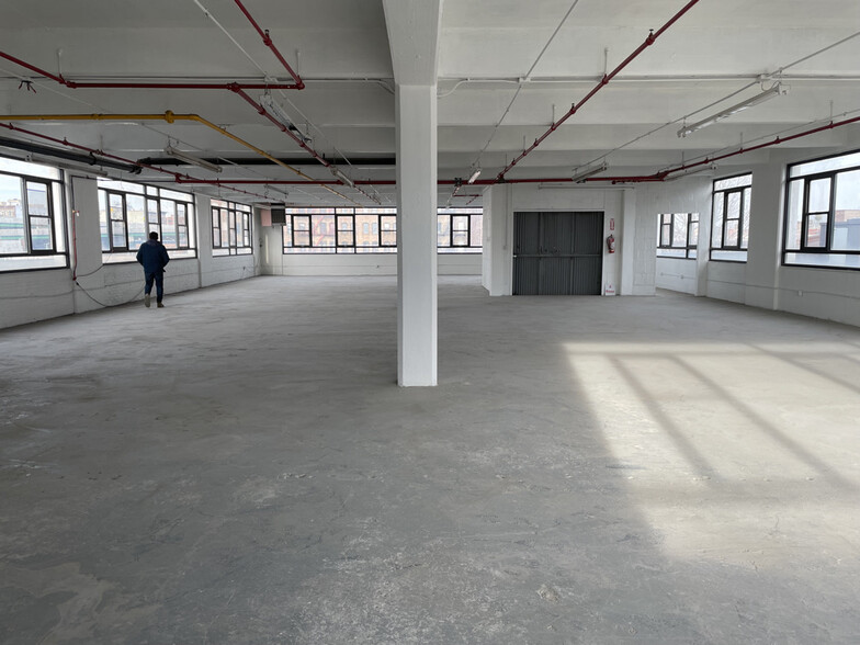 753-755 E 134th St, Bronx, NY for lease - Interior Photo - Image 2 of 24