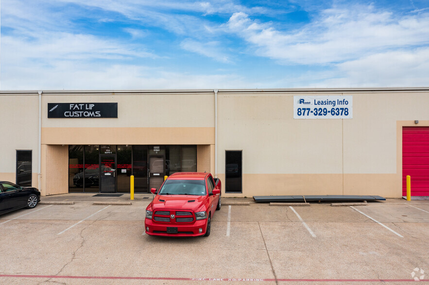 2333 Minnis Dr, Haltom City, TX for lease - Building Photo - Image 2 of 6