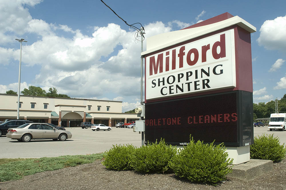 979-1009 Lila Ave, Milford, OH for lease Building Photo- Image 1 of 4