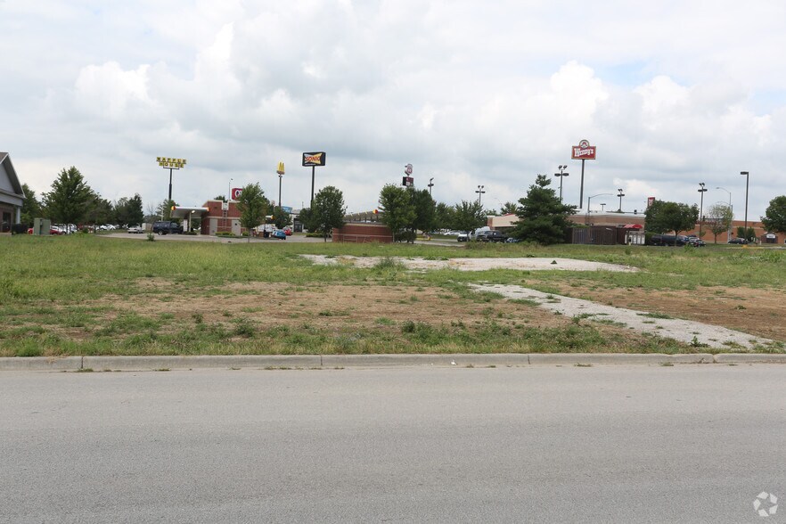 Running Horse Rd, Platte City, MO 64079