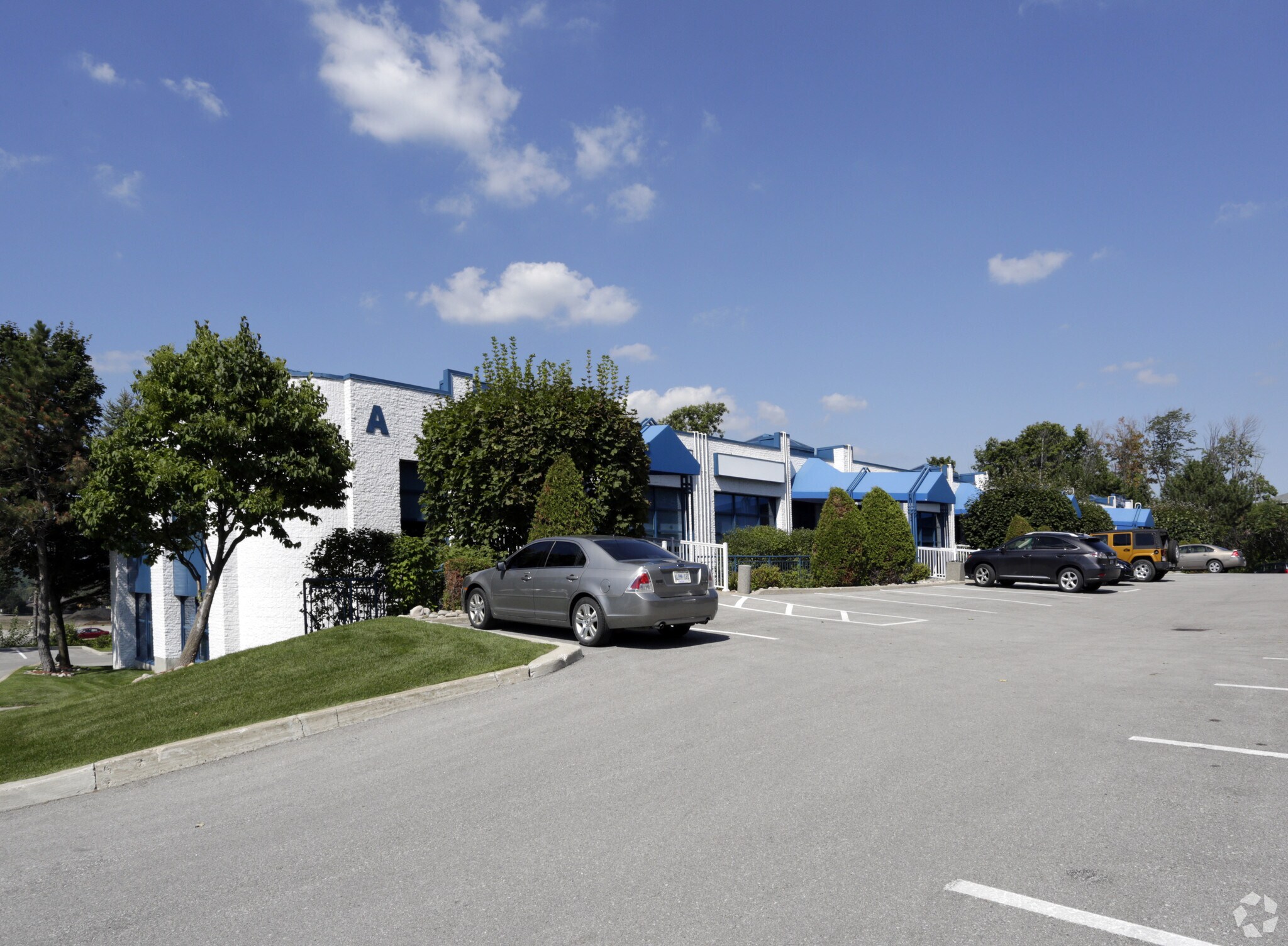 48a Alliance Blvd, Barrie, ON for sale Primary Photo- Image 1 of 1