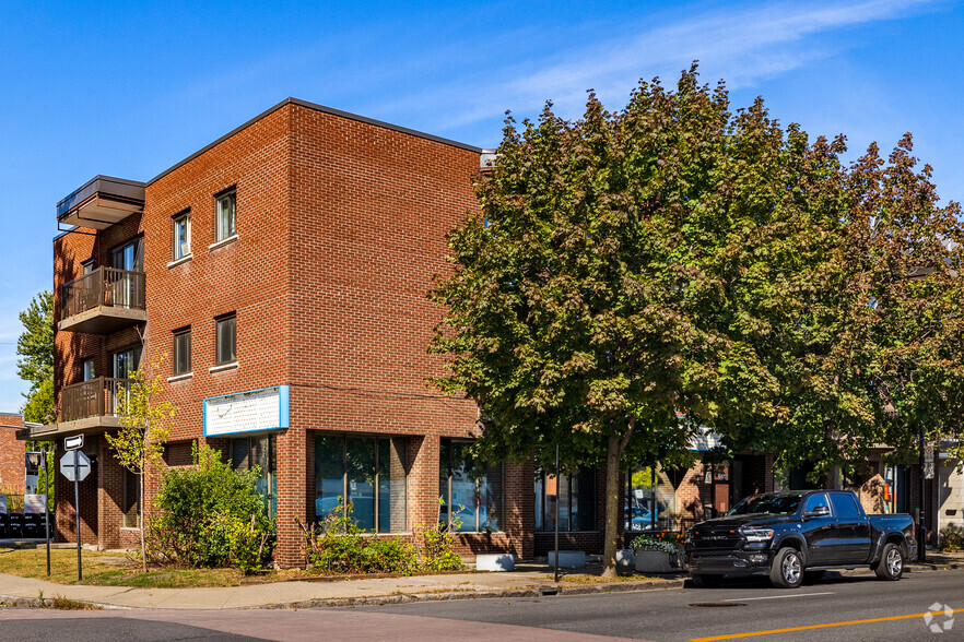 8477 Rue Hochelaga, Montréal, QC for lease - Building Photo - Image 1 of 19