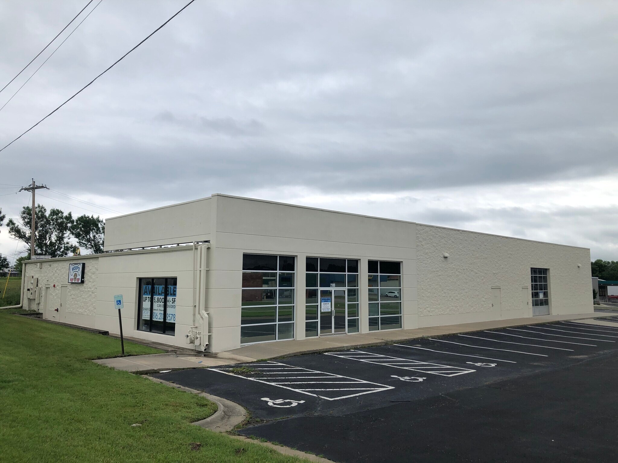 2100 SW Westport Dr, Topeka, KS for sale Building Photo- Image 1 of 1