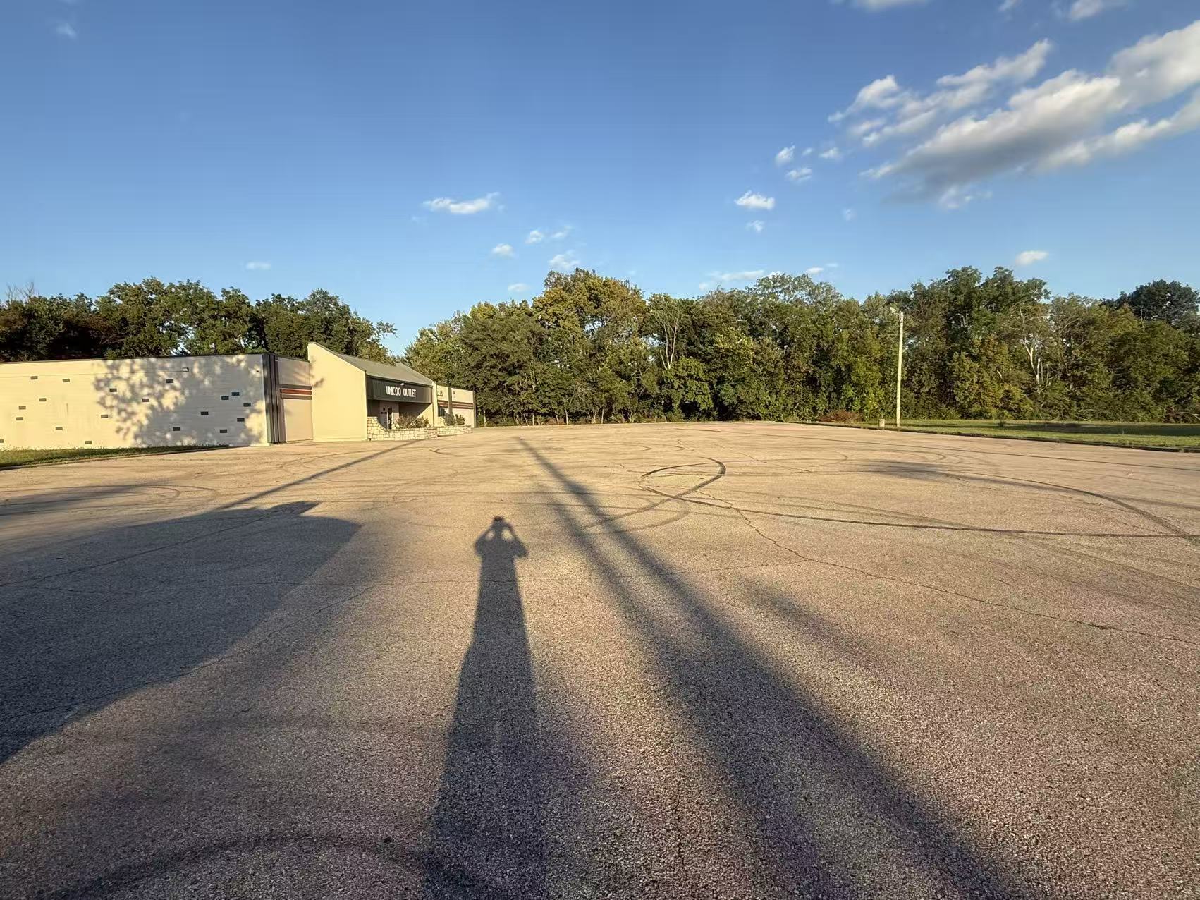 7410 Sni-A-Bar Rd, Kansas City, MO for lease Primary Photo- Image 1 of 41