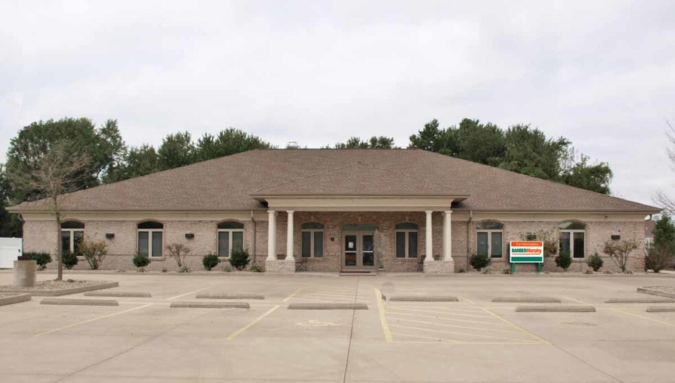 750 Fountains Pky, Fairview Heights, IL 62208