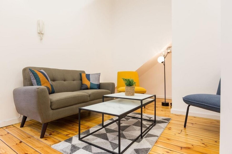 16-30 Provost St, London for lease - Interior Photo - Image 3 of 35