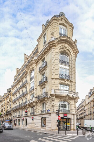 16 Rue Dupont Des Loges, Paris for lease - Building Photo - Image 3 of 4