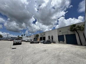 8741-8891 NW 102nd St, Medley, FL for lease Interior Photo- Image 1 of 7