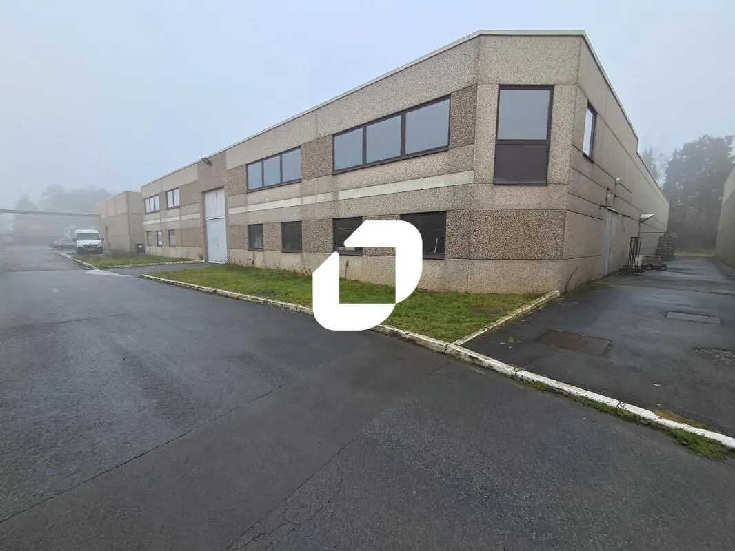 Office in Saint-André-lez-Lille for lease Building Photo- Image 1 of 8