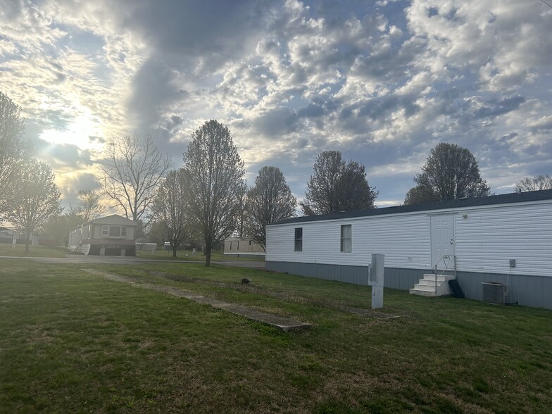 8948 New Bowling Green rd, Smiths Grove, KY for sale - Building Photo - Image 3 of 4