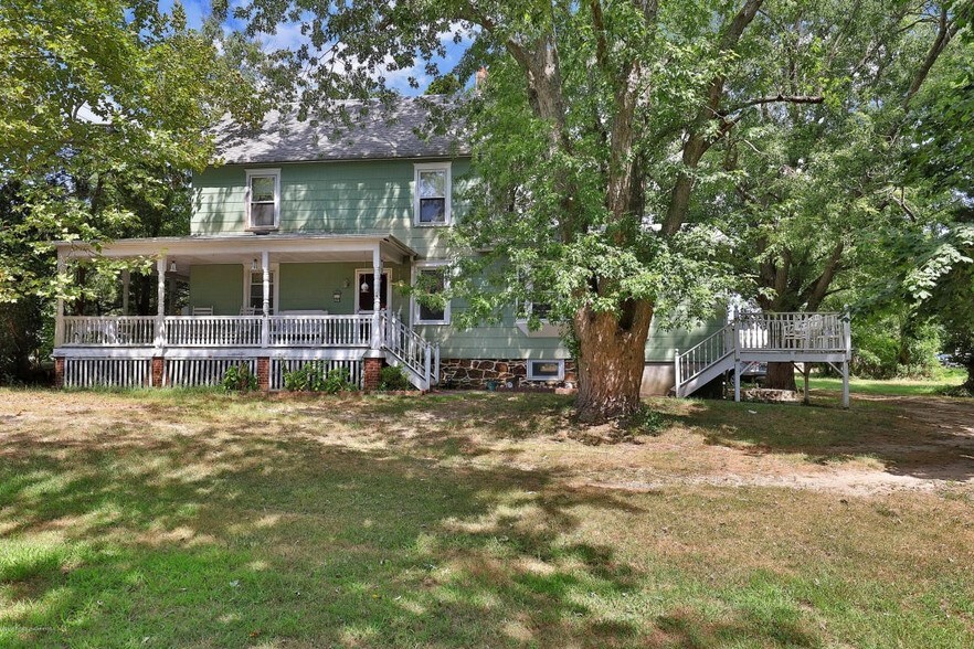 425 S Main St, West Creek, NJ 08092