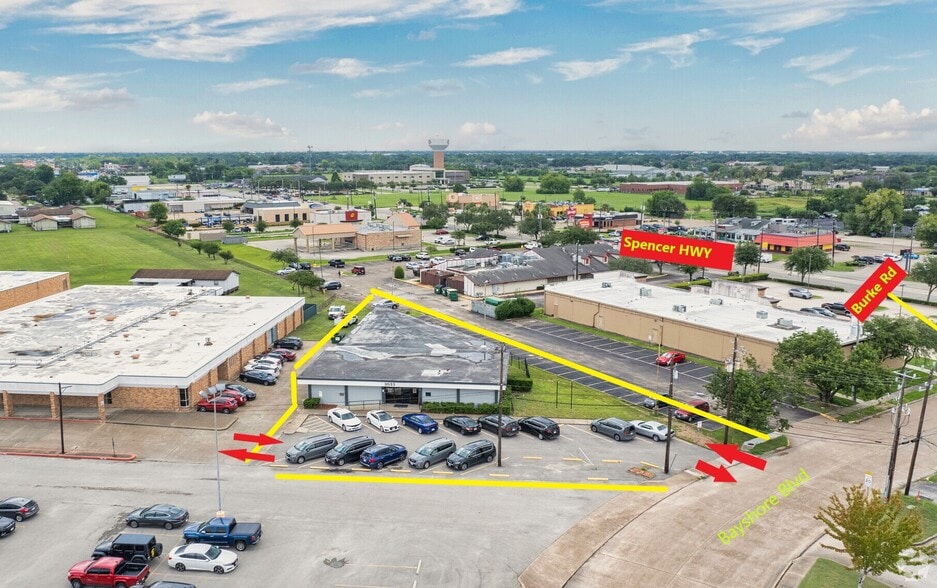 3033 Bayshore Blvd, Pasadena, TX for lease - Building Photo - Image 1 of 12