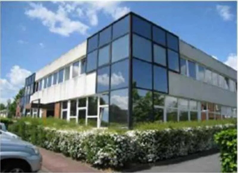 Office in Bièvres for lease - Building Photo - Image 1 of 15