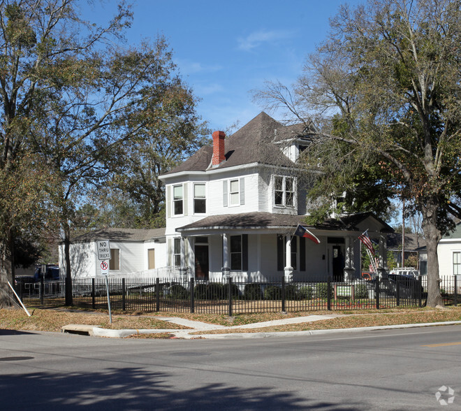 803 Yale St, Houston, TX for lease - Primary Photo - Image 1 of 2