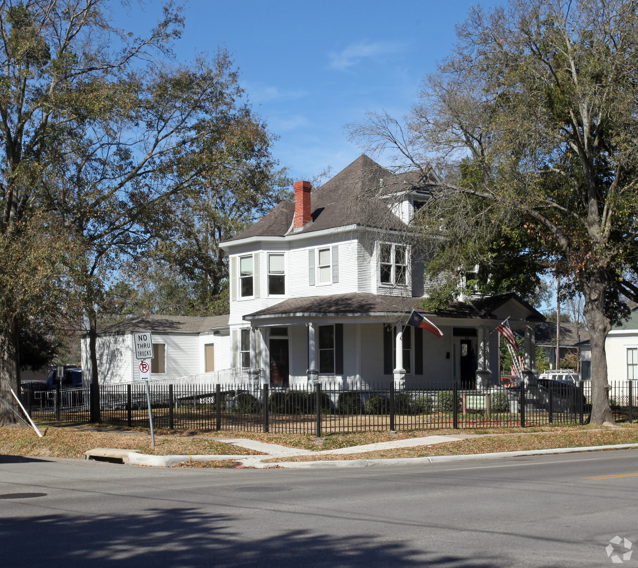 803 Yale St, Houston, TX for lease Primary Photo- Image 1 of 3