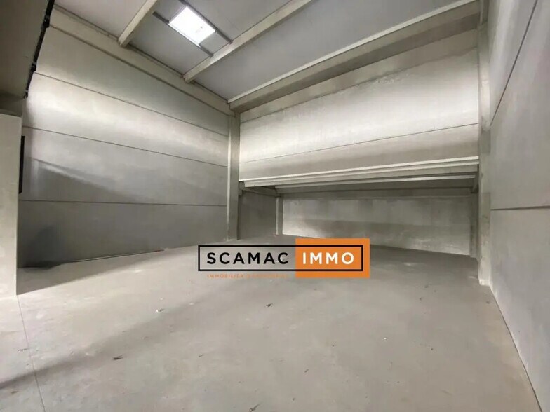 Industrial in Cuers for lease - Interior Photo - Image 1 of 5