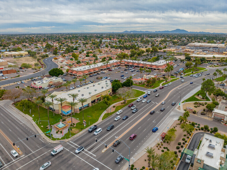 1515-1525 N Gilbert Rd, Gilbert, AZ for lease - Building Photo - Image 2 of 5