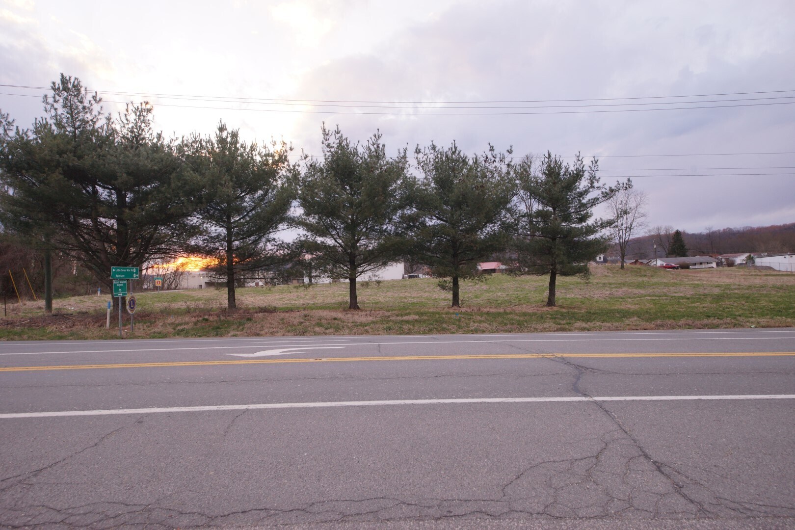 4497 Ohio River Rd, Huntington, WV for sale Primary Photo- Image 1 of 5