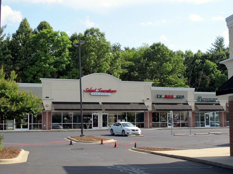 330-336 Rockwood Rd, Arden, NC for lease - Building Photo - Image 1 of 6