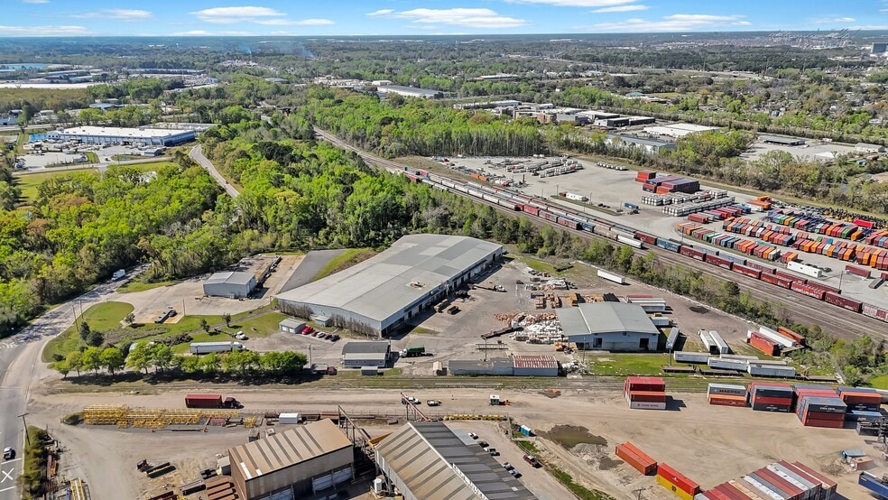 1926 W Gwinnett St, Savannah, GA for sale - Building Photo - Image 2 of 2