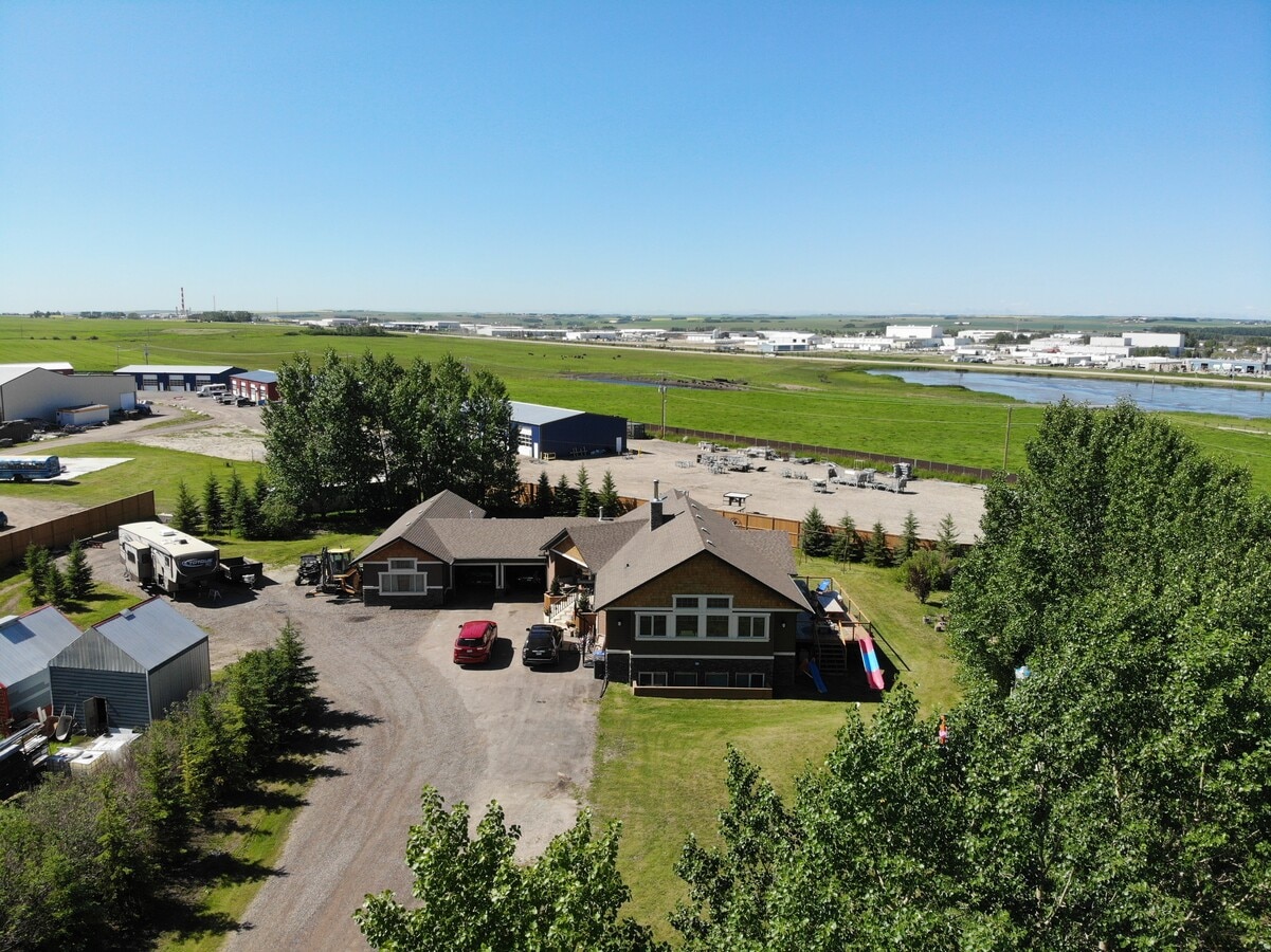 10213 Township Rd 284A, Crossfield, AB T0M 0S0