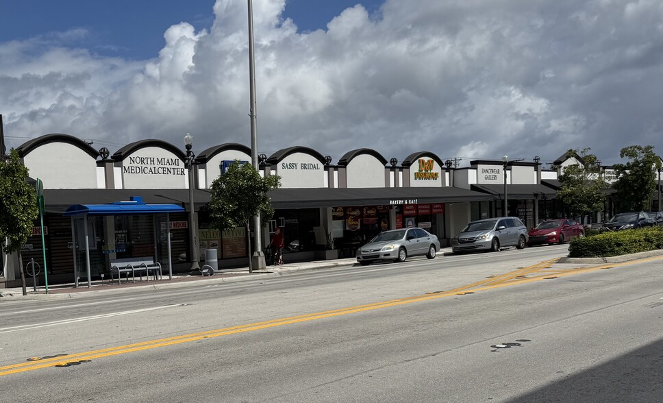 823-855 NE 125th St, North Miami, FL for lease - Building Photo - Image 3 of 4