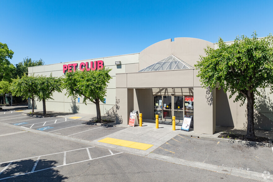 1935 Santa Rosa Ave, Santa Rosa, CA for lease - Building Photo - Image 2 of 9