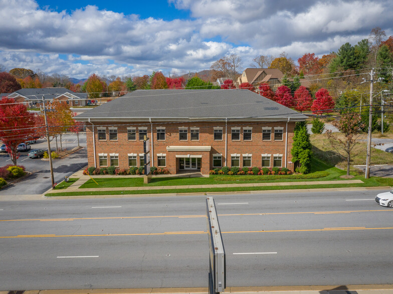 1985 Hendersonville Rd, Asheville, NC for sale - Building Photo - Image 1 of 1