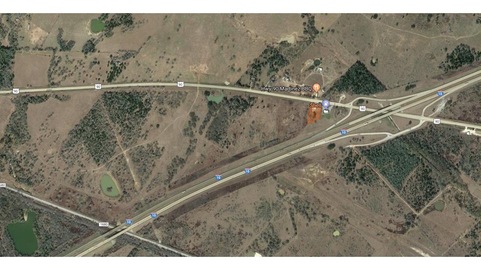 E Highway 90, Waelder, TX 78959