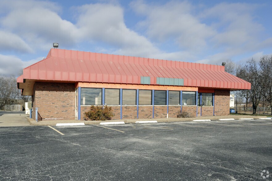 12128 Blue Ridge Blvd, Grandview, MO 64030