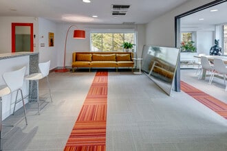 921 Aurora Ave N, Seattle, WA for sale Building Photo- Image 1 of 5