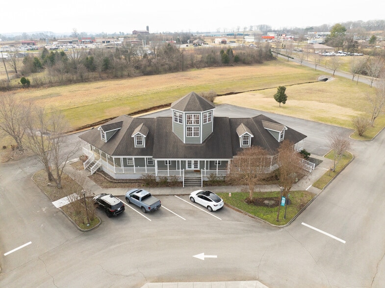 130 Willowcreek Blvd, Sweetwater, TN for sale - Building Photo - Image 3 of 44