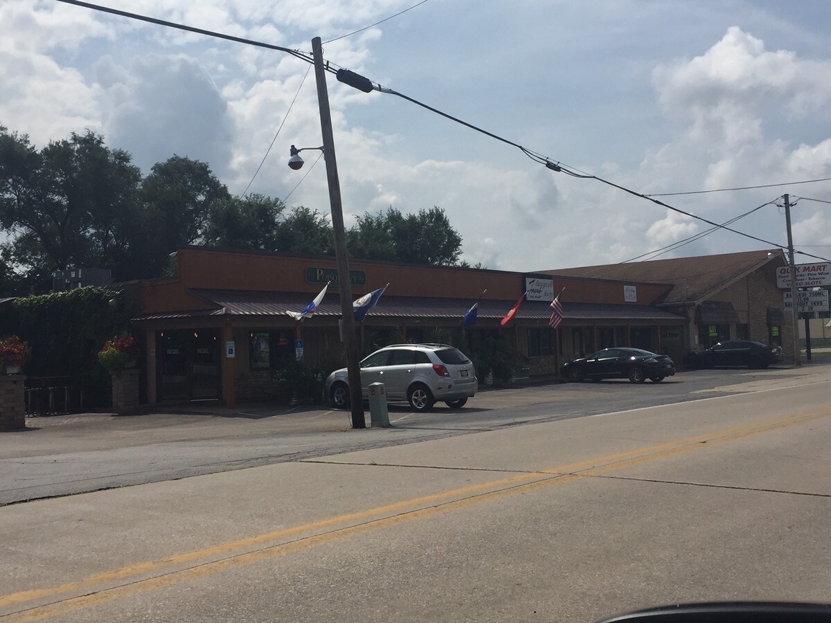 57555765 Elevator Rd, Roscoe, IL 61073