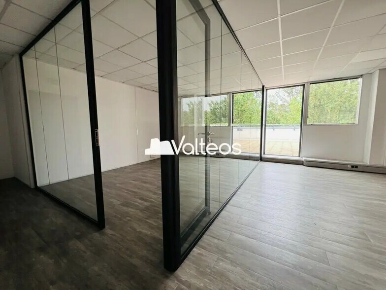 8 Rue Maryse Hilsz, Toulouse for lease - Building Photo - Image 3 of 8