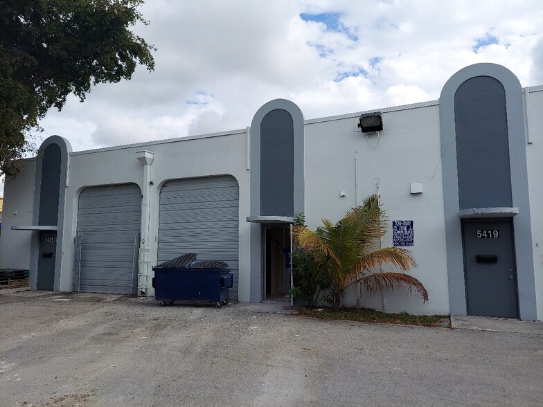 5401-5423 NW 74th Ave, Miami, FL for lease - Building Photo - Image 2 of 6