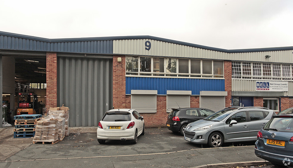 Lockwood Clos, Leeds for lease - Building Photo - Image 2 of 10