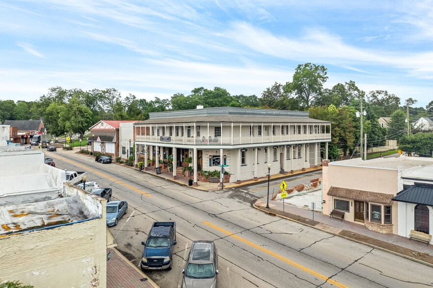 Downtown Hogansville Commercial portfolio of 18 properties for sale on LoopNet.com - Building Photo - Image 1 of 102