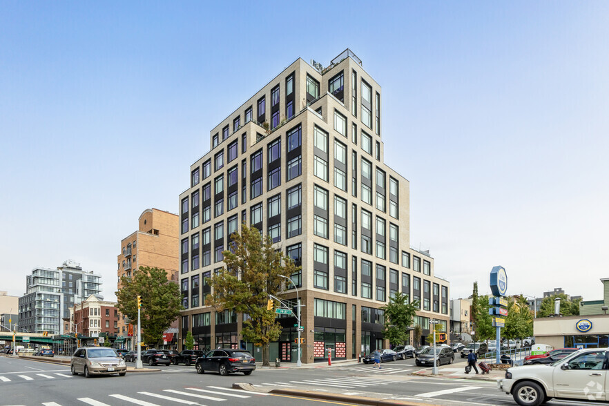 613 4th Ave, Brooklyn, NY for sale - Primary Photo - Image 1 of 17