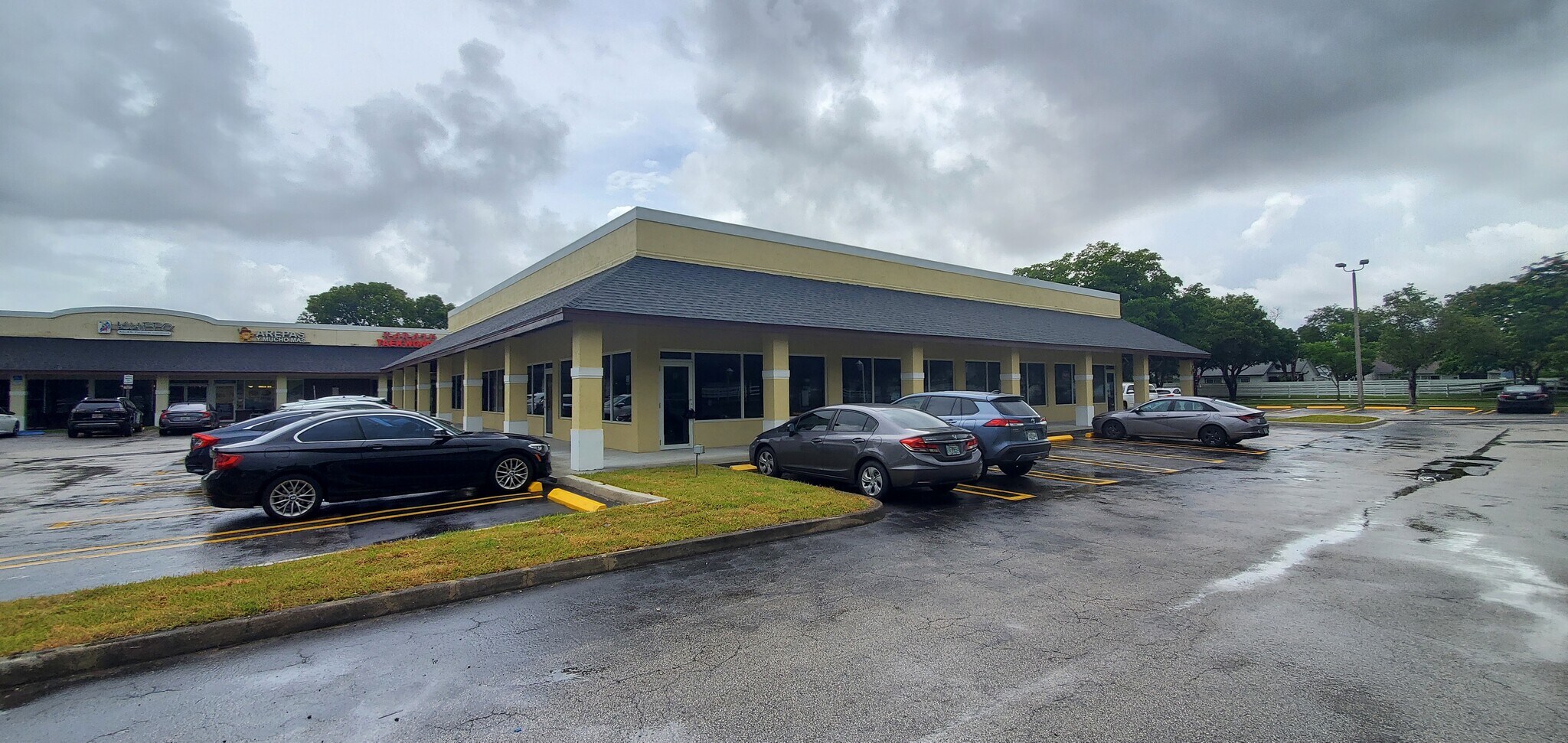 14423 Country Walk Dr, Miami 33186 Retail for Rent