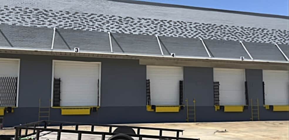 1709-1769 Latham St, Memphis, TN for lease - Building Photo - Image 1 of 5