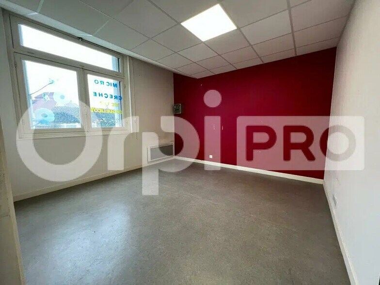 Retail in Villebon-sur-Yvette for lease - Building Photo - Image 3 of 7