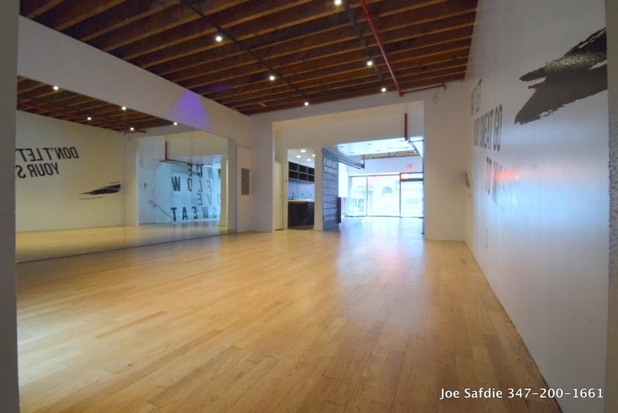 114 Stanton St, New York, NY for lease - Building Photo - Image 3 of 7