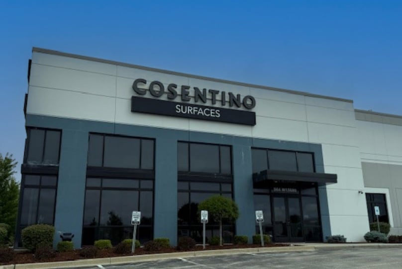 S64W15660 Commerce Center Pky, Muskego, WI for lease Primary Photo- Image 1 of 8