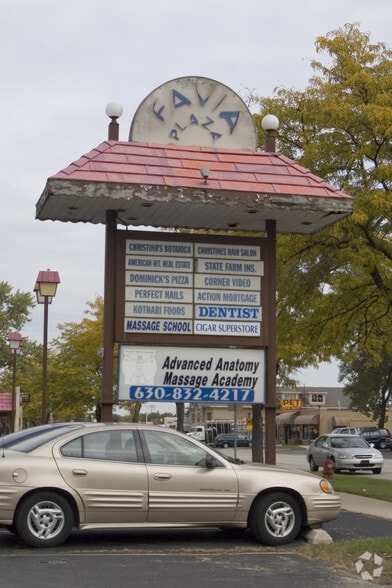 600-658 N Addison Rd, Villa Park, IL for lease - Building Photo - Image 3 of 8