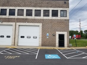 4925-4949 Beech Rd, Temple Hills, MD for lease Interior Photo- Image 1 of 14