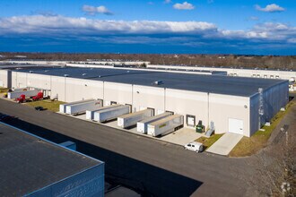 41-43 Runway Rd, Levittown, PA - AERIAL  map view