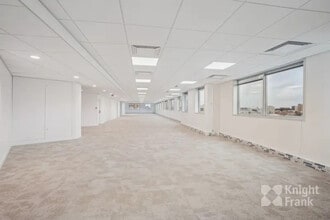 67-69 Boulevard Bessières, Paris for lease Interior Photo- Image 1 of 8